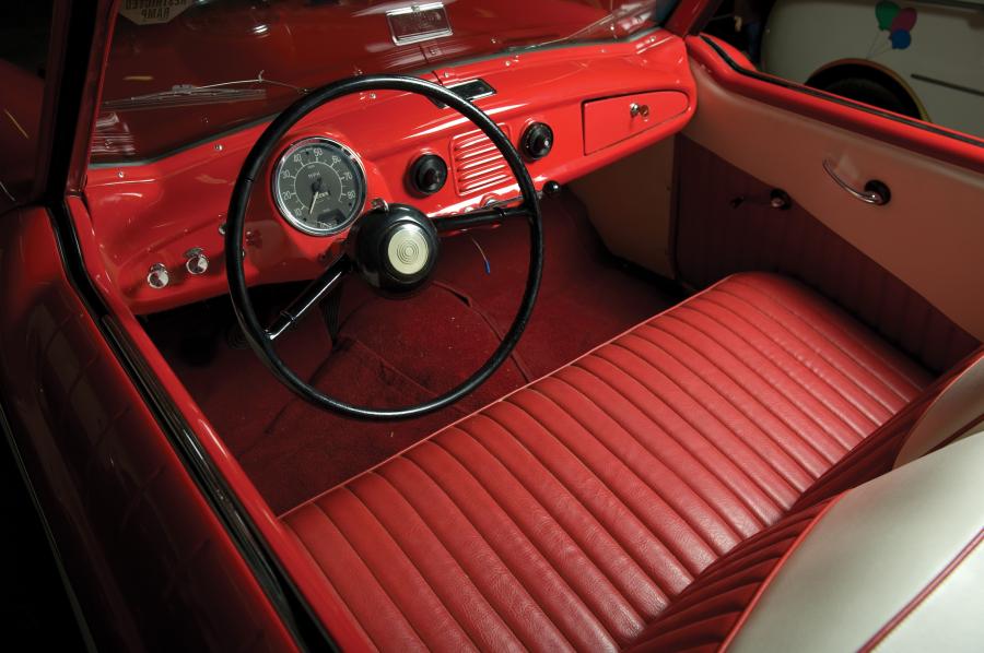 Интерьер Nash Metropolitan 1500 Convertible (561) 1956 года  (фото 12 из 24)